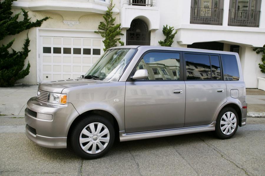  Scion xB 2003 года  (фото 15 из 42)